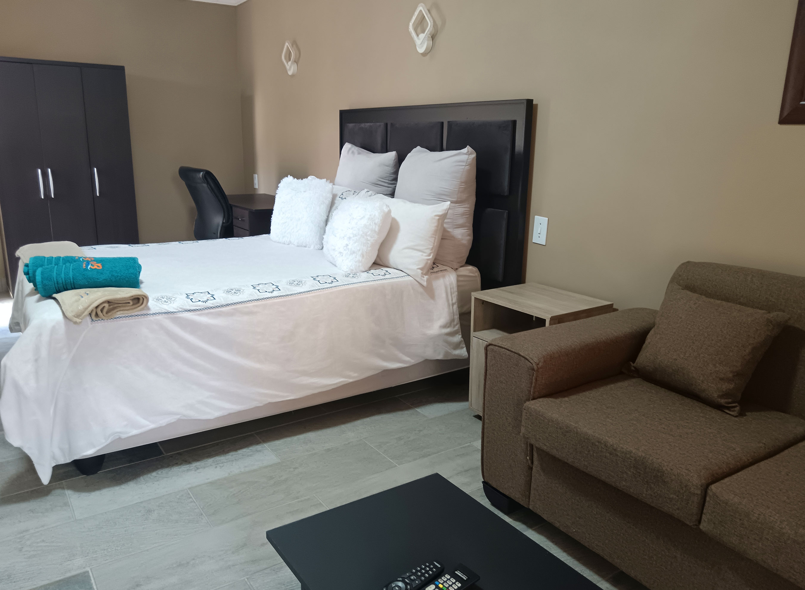 3 Sleeper Room - B5