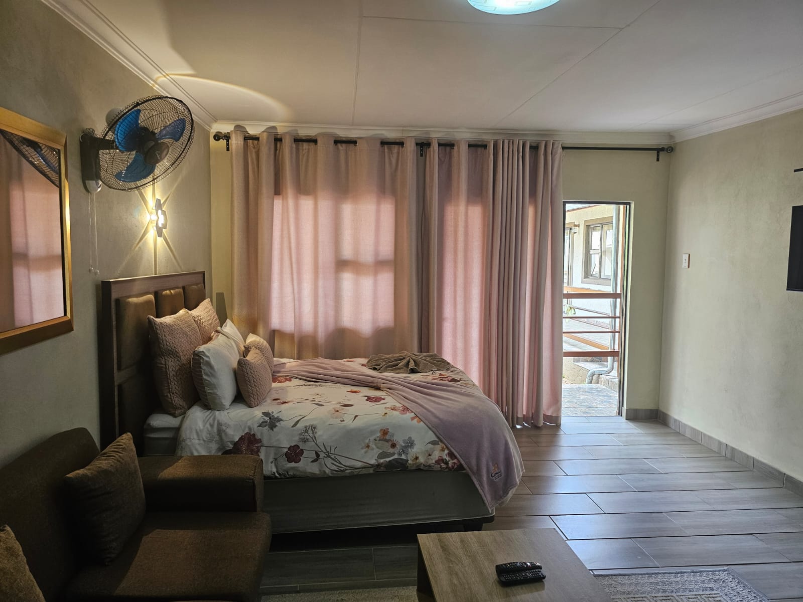 Room thumbnail